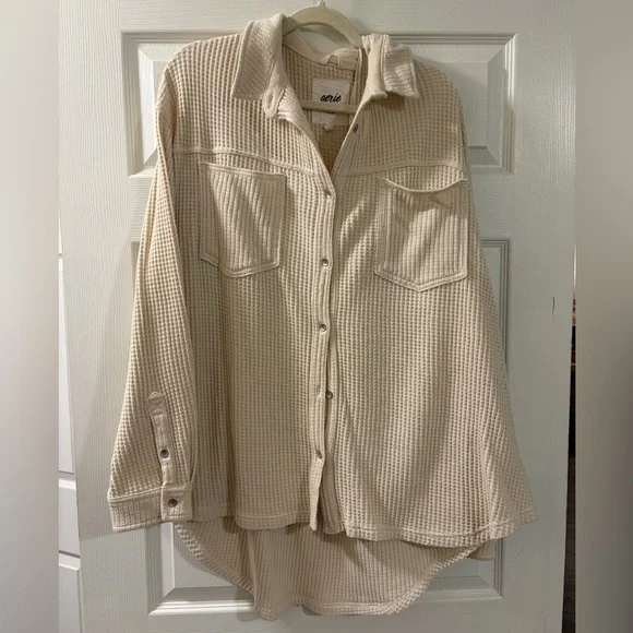 Aerie Women's Cream Button Down Shirt - Picture 2 of 4